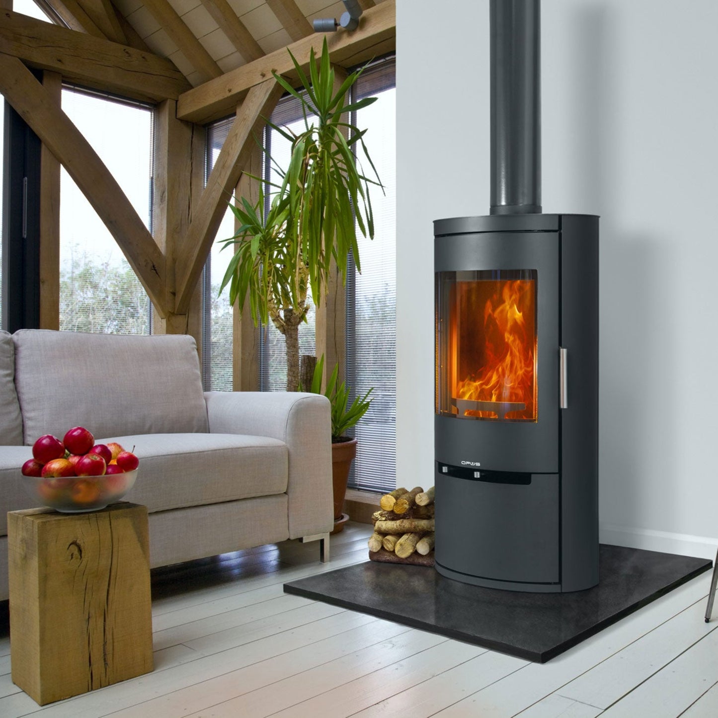 Opus Melody D in sitt
ing room with wooden floor