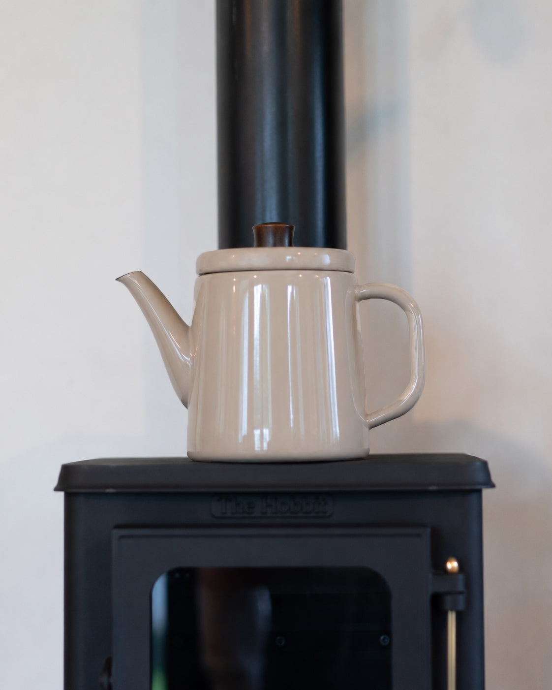 Noda Horo Enamel Potoru Stovetop Kettle in Beige