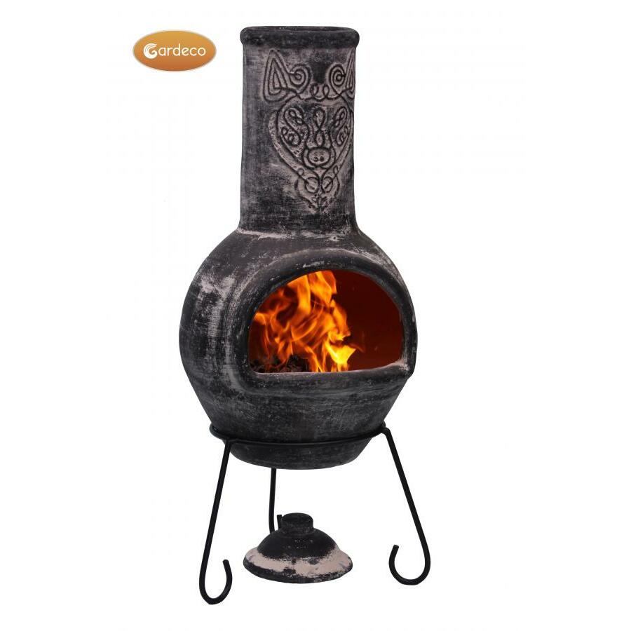 Decorative outdoor fireplace with flames inside, featuring the Gardeco brand.