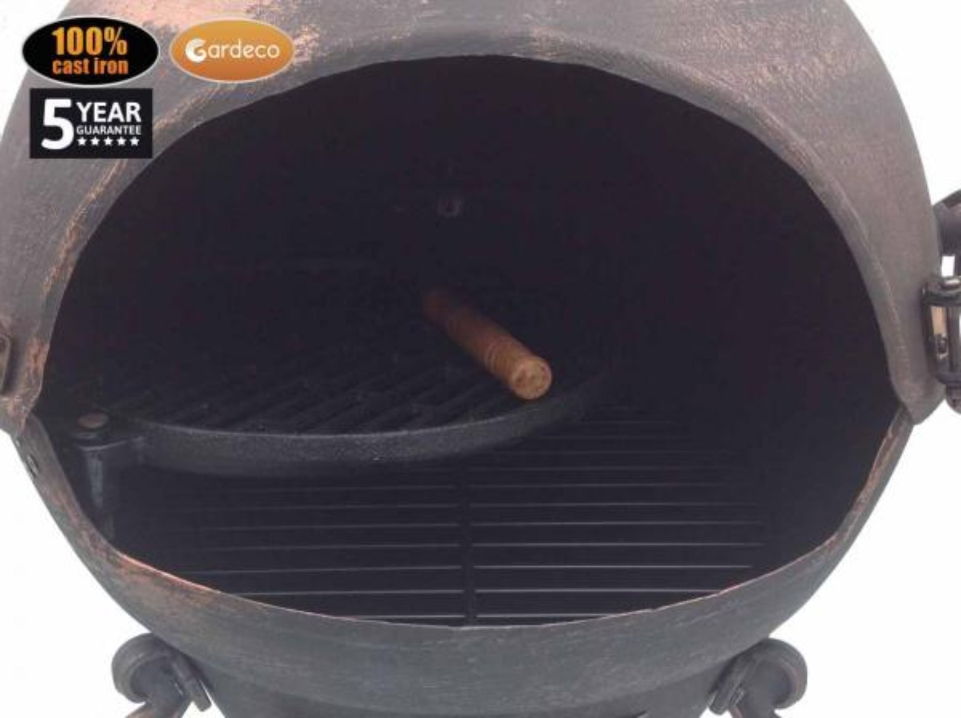 Close-up of a cast iron barbecue with Gardeco branding and a 5-year warranty badge.