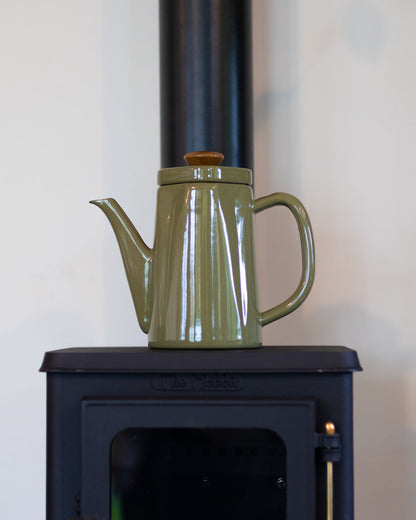 Noda Horo Enamel Anbi Stovetop Kettle in Olive
