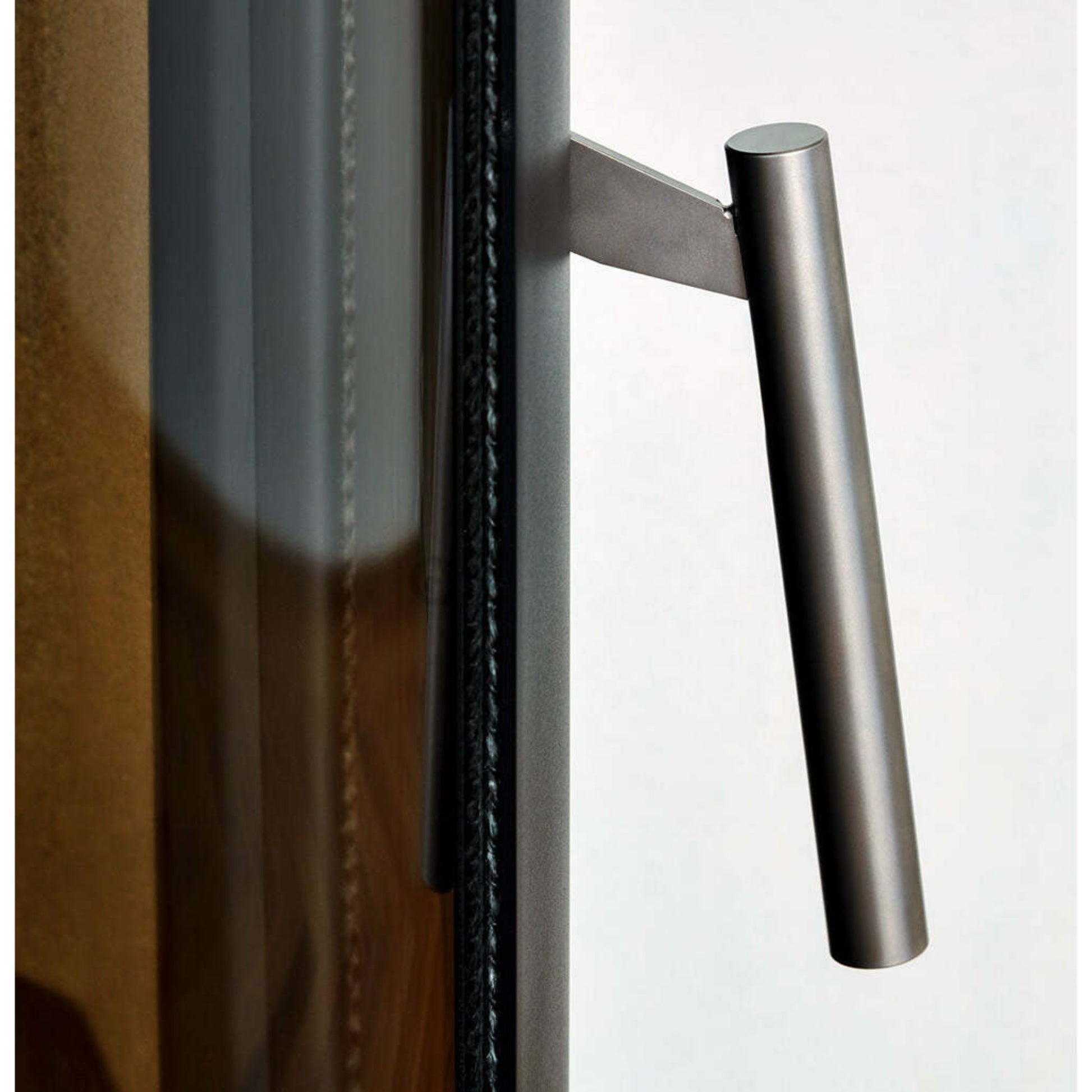 Opus-Melody-Detail-side-door