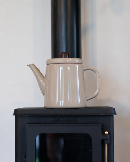 Noda Horo Enamel Potoru Stovetop Kettle in Beige