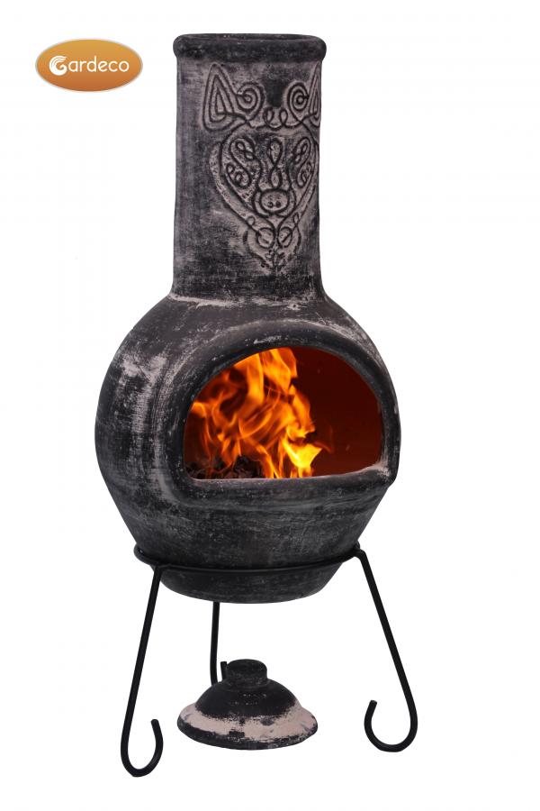 Decorative outdoor fireplace with flames inside, featuring the Gardeco brand.
