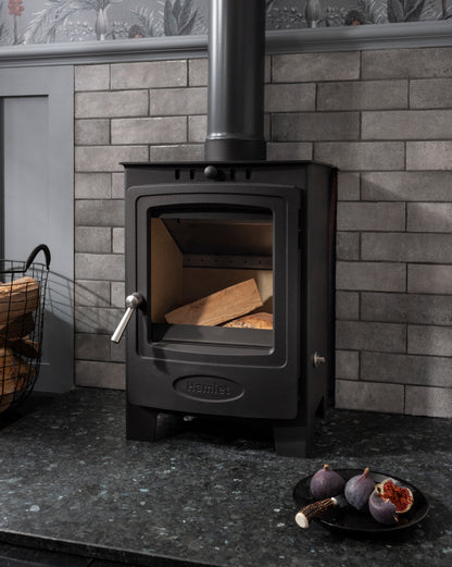 Hamlet Solution 5 Compact Ecodesign Ready Multifuel Stove (S4) – 4.8kW