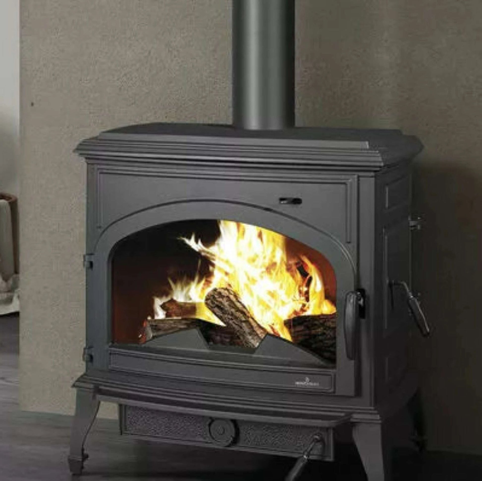 bronpi-etna-stove-with_grey_backdrop