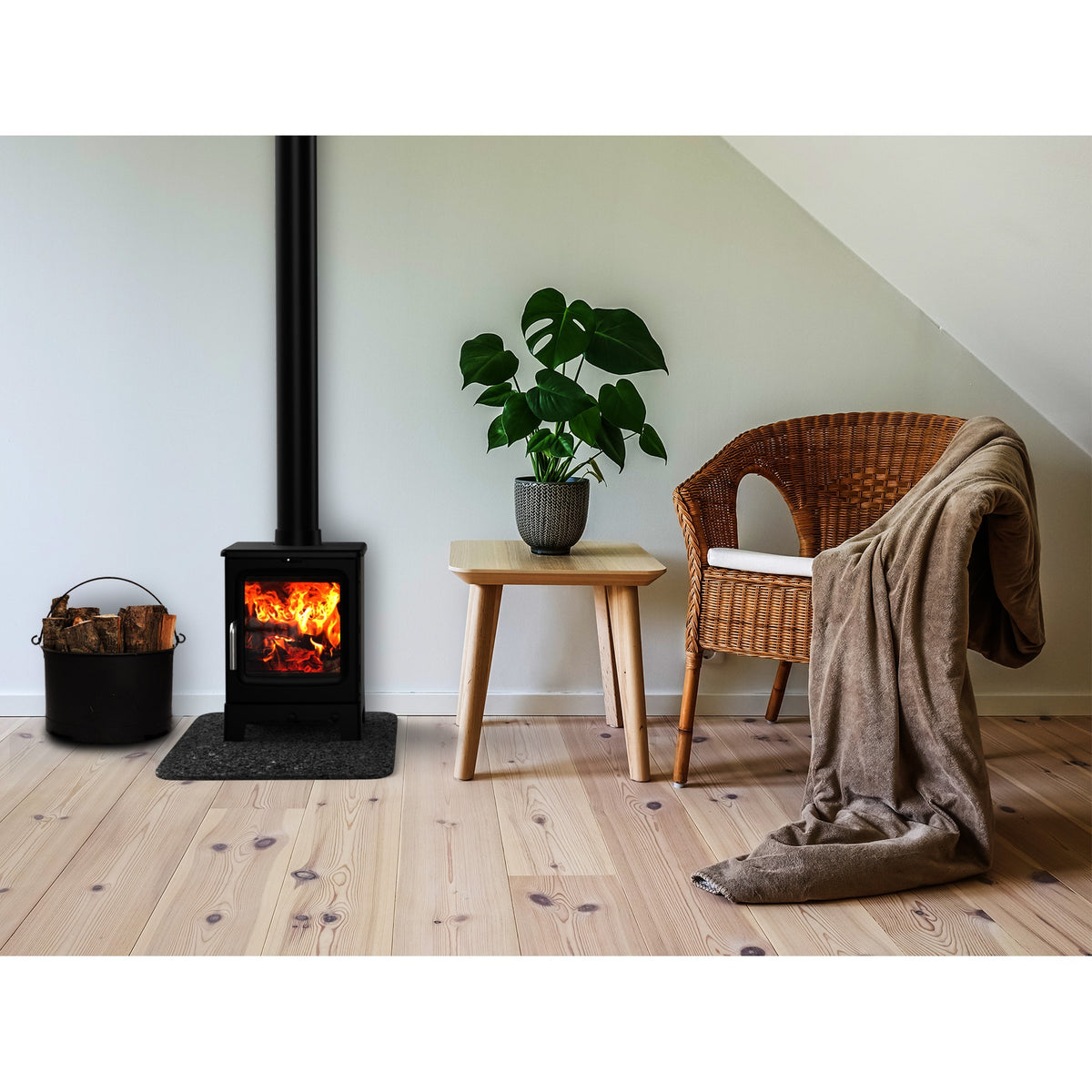 Peanut 3 4.7kW Wood-Burning Stove – manufacturer image 6
